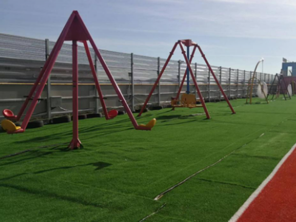 2022年6月25日，內(nèi)蒙古馬都文化廣場(chǎng)，滑世界、繩網(wǎng)樂園大型游樂項(xiàng)目竣工完成，迎接內(nèi)蒙古省領(lǐng)導(dǎo)視察。